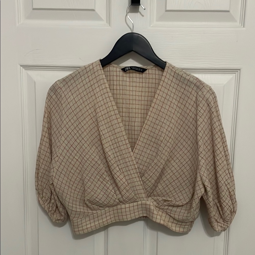 Zara women’s puff sleeve crop top blouse